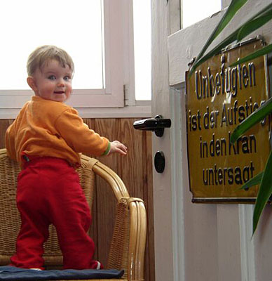 Kyra entdeckt die Welt